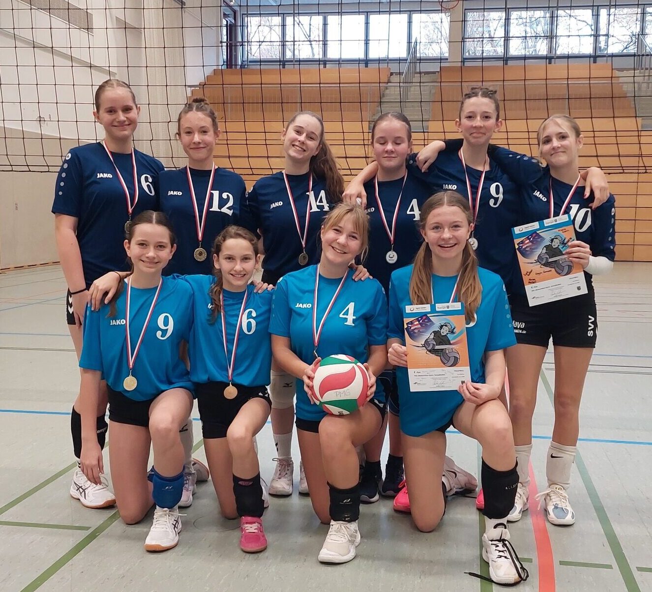 Aufschlag zum Erfolg: PMG-Teams stürmen ins Schulamtsfinale